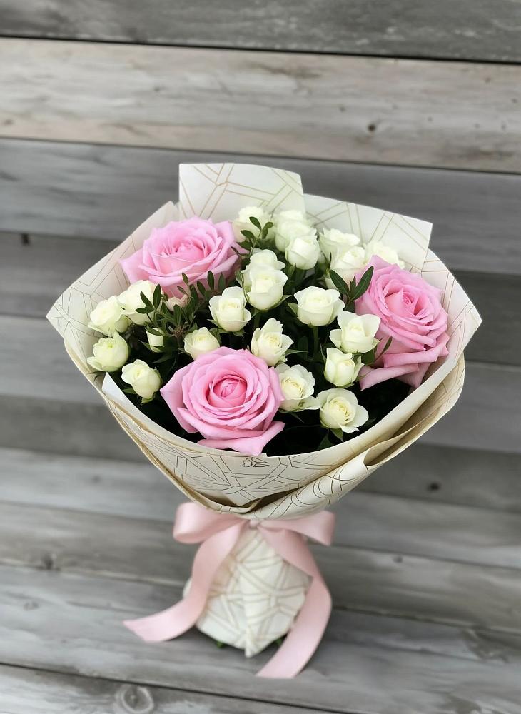 Букет цветов из: Розы в Константиновской Ставропольского края