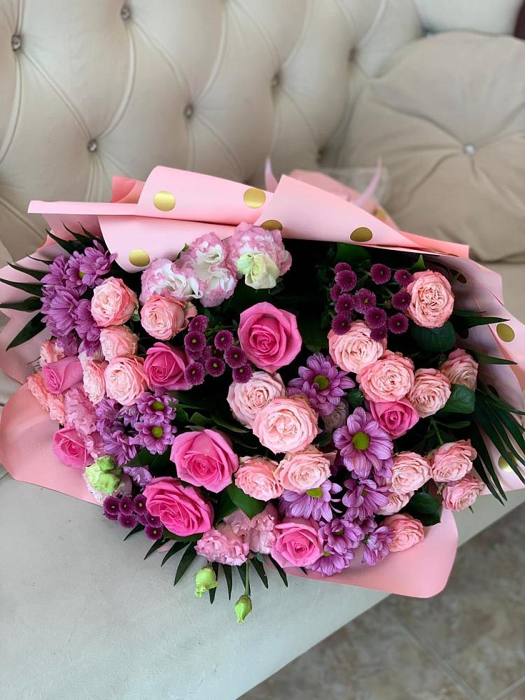 Букет цветов из: Хризантемы, Розы и Лизиантусы в Константиновской Ставропольского края