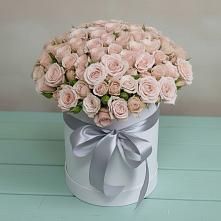 Цветочная композиция из Розы в шляпной коробке в Константиновской Ставропольского края