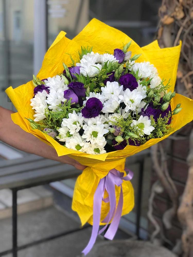 Букет цветов из: Ирисы, Хризантемы и Ромашки в Константиновской Ставропольского края