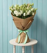 Букет цветов из:  Лизиантусы в Константиновской Ставропольского края