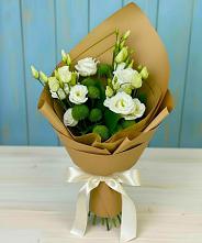 Букет цветов из:  Хризантемы и Лизиантусы в Константиновской Ставропольского края