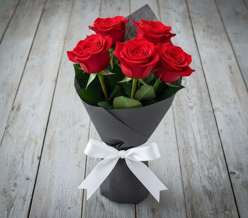 Букет 5 Красных роз Эдлесс Лав в Константиновской Ставропольского края