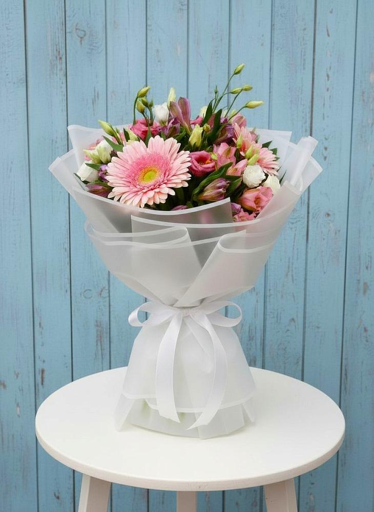 Букет цветов из: Герберы, Альстромерии и Лизиантусы в Константиновской Ставропольского края