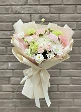 Букет цветов из:  Гвоздики, Розы, Лизиантусы и Хризантемы в Константиновской Ставропольского края