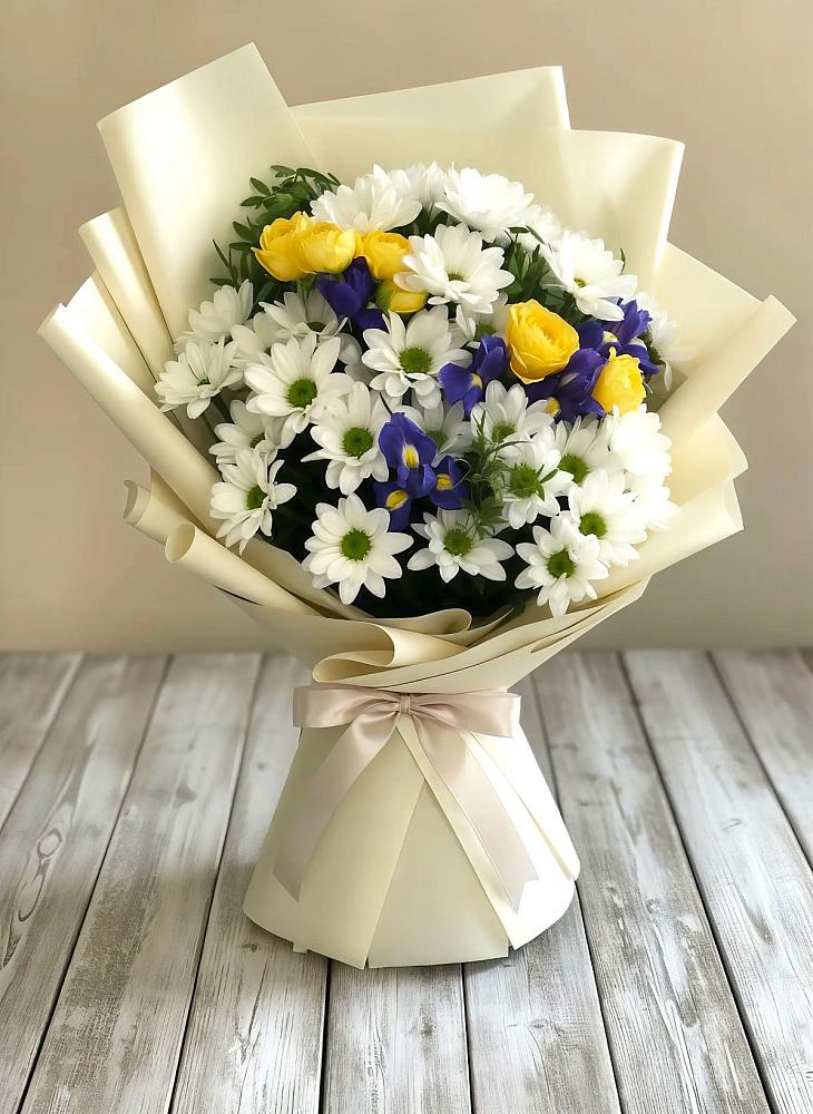 Букет цветов из: Ирисы, Хризантемы и Розы в Константиновской Ставропольского края